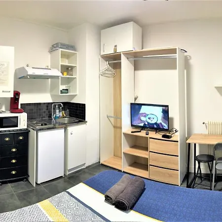 Proche Gare Et Commodites Мелён