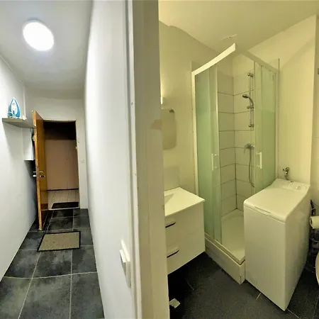 Lägenhet Proche Gare Et Commodites *