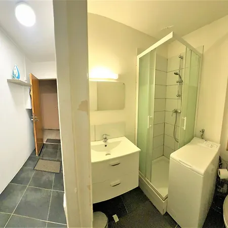 Apartment Proche Gare Et Commodites Melun