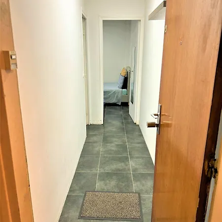 Proche Gare Et Commodites Мелён