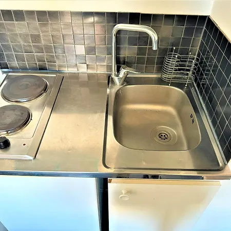 Proche Gare Et Commodites Мелён