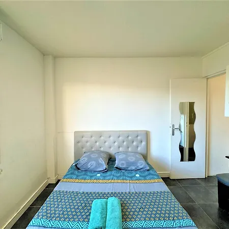 Proche Gare Et Commodites