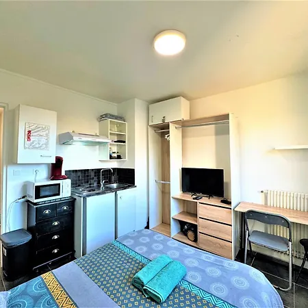 Proche Gare Et Commodites Мелён