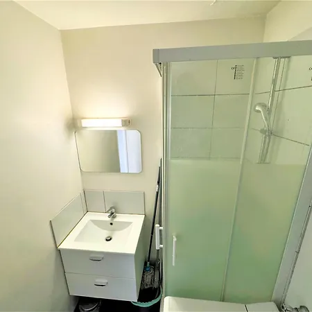 Proche Gare Et Commodites