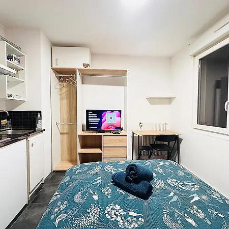 Proche Gare Et Commodites